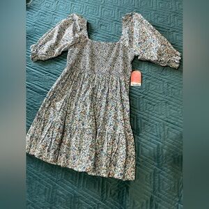 ARULA smocked Dress with Floral Print - Blue and White